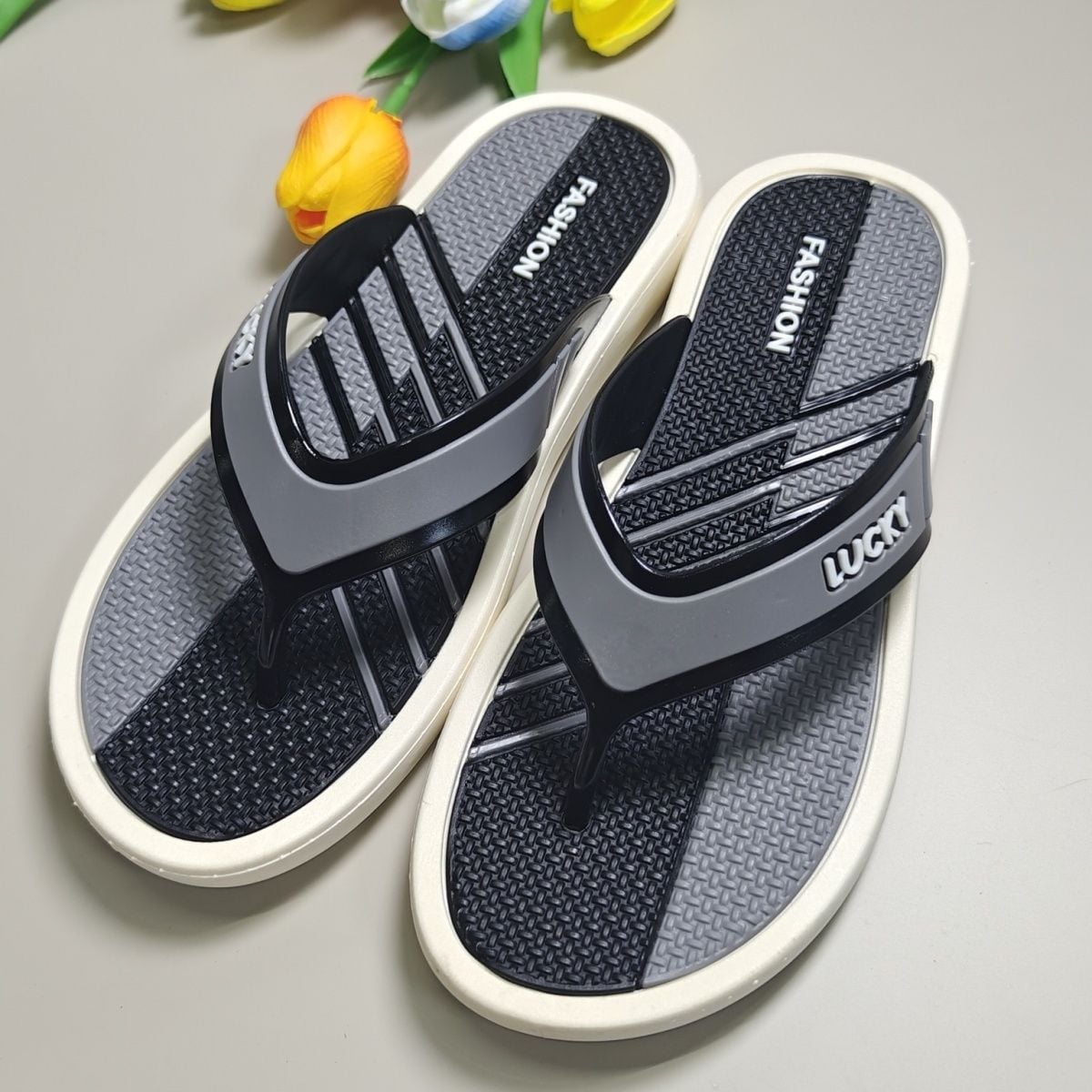 Summer New Soft Bottom Anti Slip Wear-resistant and Odor Proof Thick Bottom Slippers