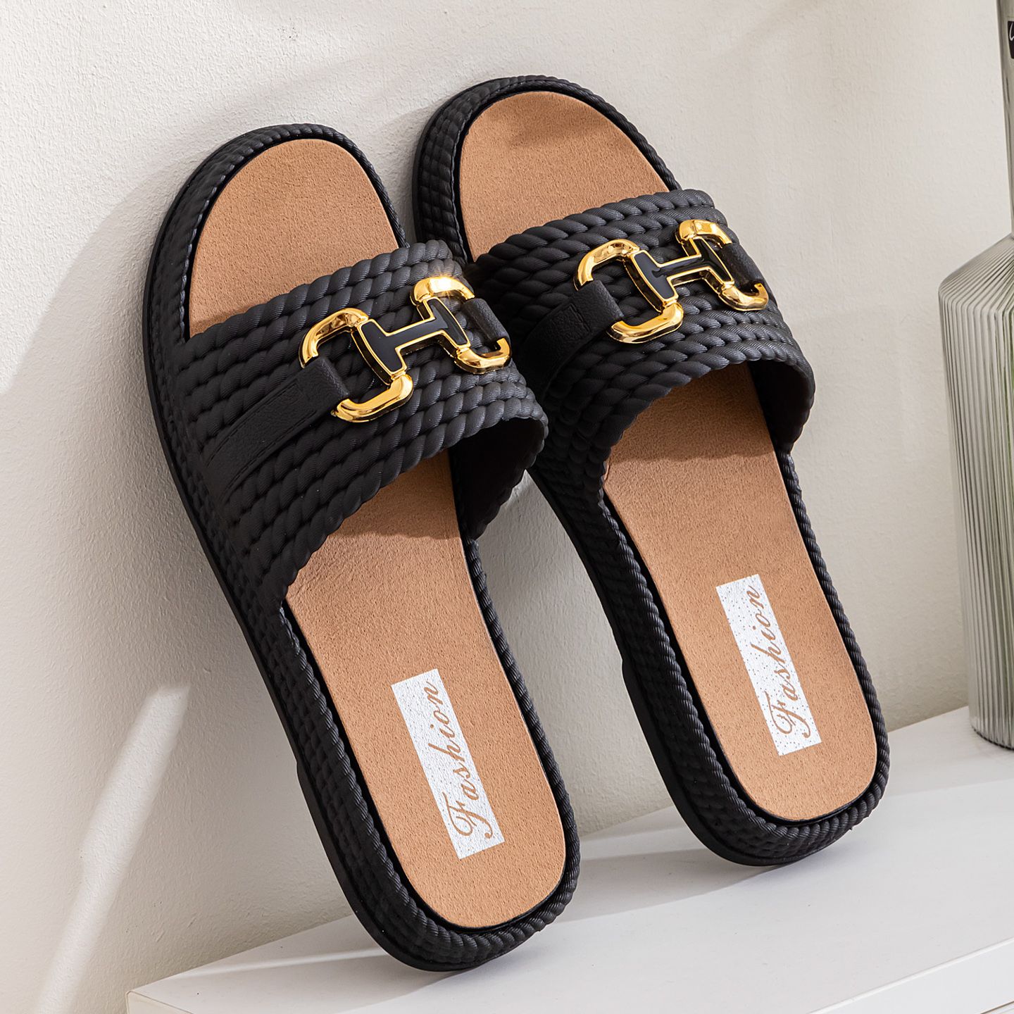 Women's Slippers Trendy Style Beach Slippers Can Be Worn Out Premium Fashion Women's Casual