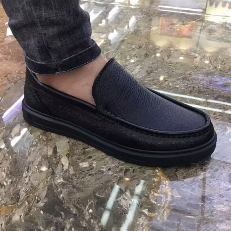 Men's New Leather Shoes Men's Breathable One-piece Men's Shoes Casual and Versatile Leather Soft Soled Shoes