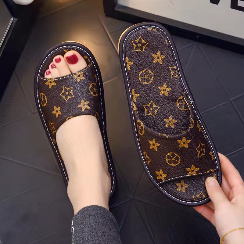 SHWX Fashion slippers sandals with a female muffin slope with Home Furnishing thick non slip bottom summer beach shoes
