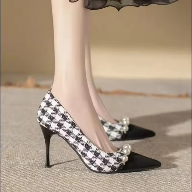 2025 spring and summer new fashion matching small temperament fine with pointed head matching single shoes womens shoes