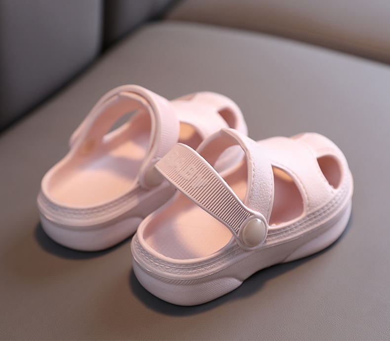 Children's ripped shoes summer boys' soft-soled beach shoes female baby cartoon children's sandals and slippers