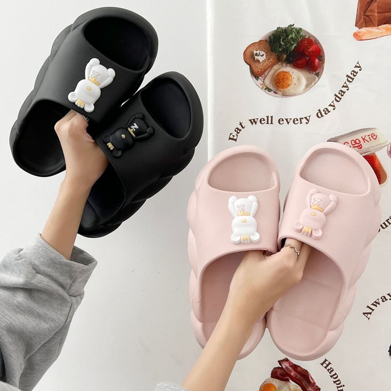 Couples Wearing Women's Slippers to Step on the Shit; Women's Fashion Versatile Indoor and Outdoor Slippers