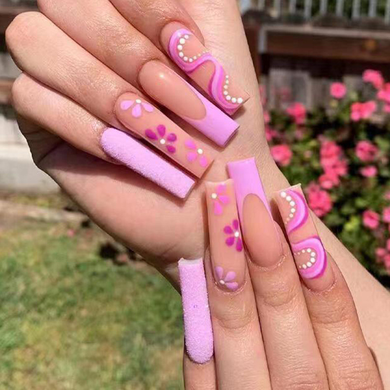 24Pcs Long Coffin False Nails Glitter Line Designs Fake Nails Artificial Full Cover Nail Art Tips Press on Nails Manicure Tool