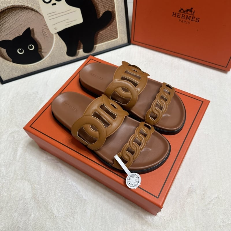 Hermes Spring and Summer Classic Pig Nose Slippers Chypre Women's Erlong Slippers One Stirrup Beach Flat Sandals