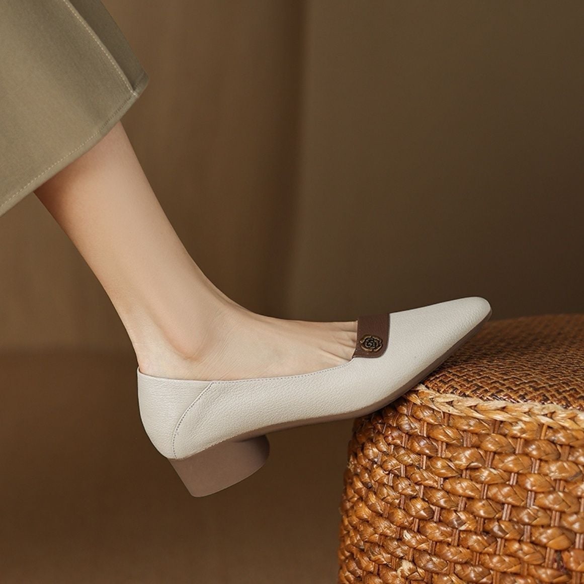 Spring Autumn Elegant Pointed Toe Thick Heel Women's Single Shoes New Shallow Mouth Versatile Comfortable Breathable High Heels