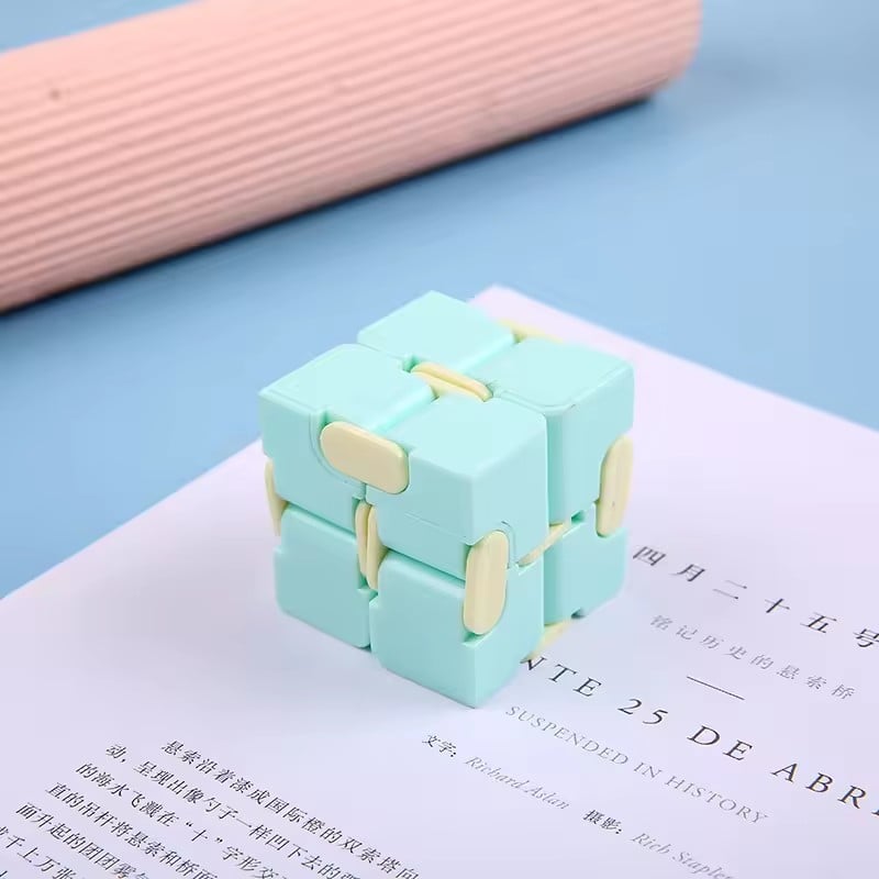 1PC Stress relieving Pocket Fingertip Magic Cube Flip Cube Macaron Six sided Toy Creative Finger Unlimited Magic Cube