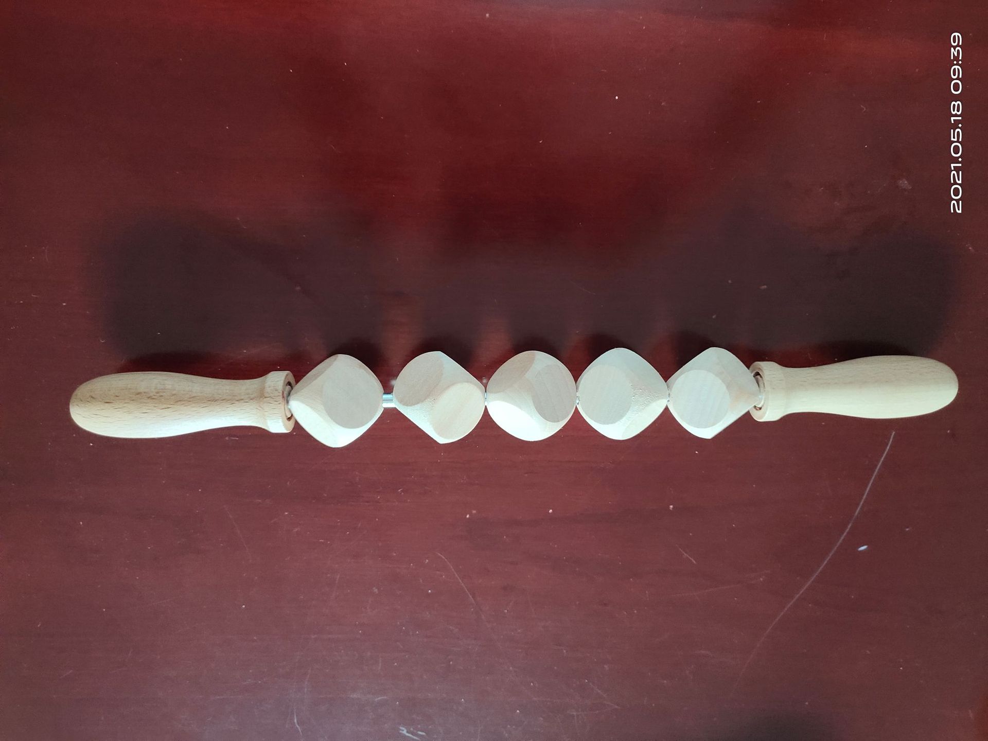 Set wooden massage sticks, back and leg massage equipment, wooden crafts manufacturers