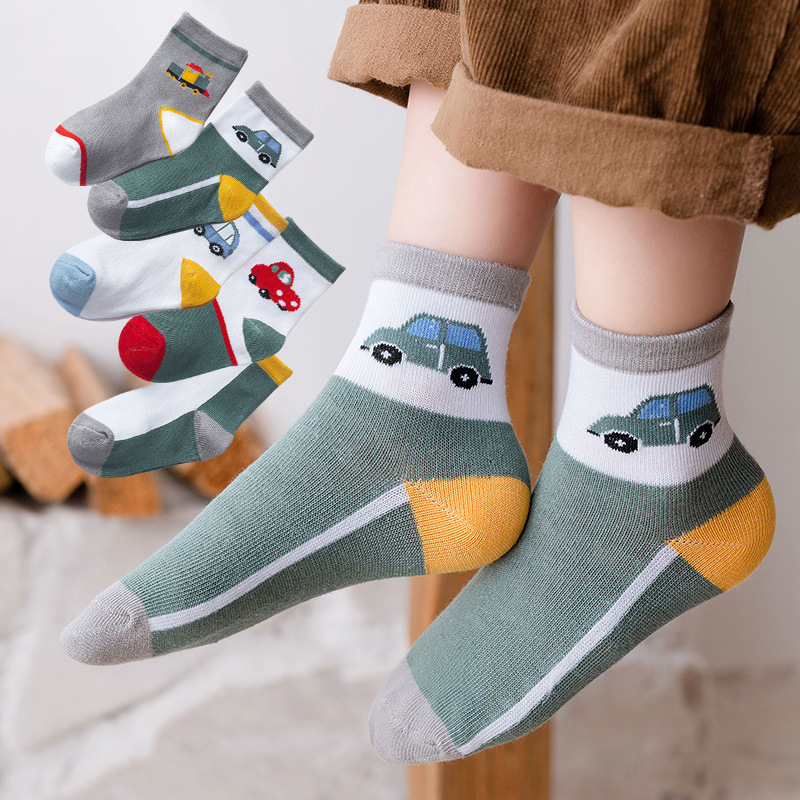 New style cartoon socks for boys and girls in autumn and winter fresh socks for 0-9 years old baby socks 5pcs/