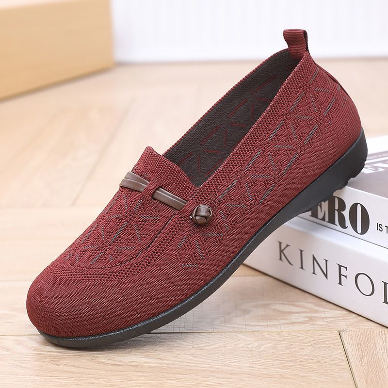 Beijing Ladies Flat Shoes Spring Summer New Lightweight Slip-On Knitted Mid-aged And Elderly Mothers Casual Footwear