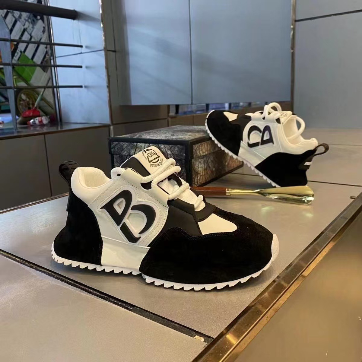 Men's shoes, fashionable and trendy bag sole shoes, wear-resistant and versatile, casual and height increasing dad shoes