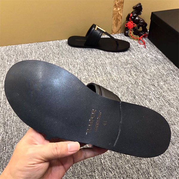 TOMFORD men's genuine leather flip flops