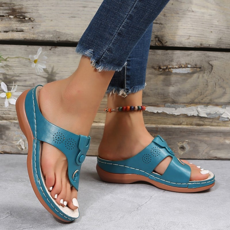Cross border 2023 European and American style clip toe casual foreign trade thick sole large size shoes for women with sloping h