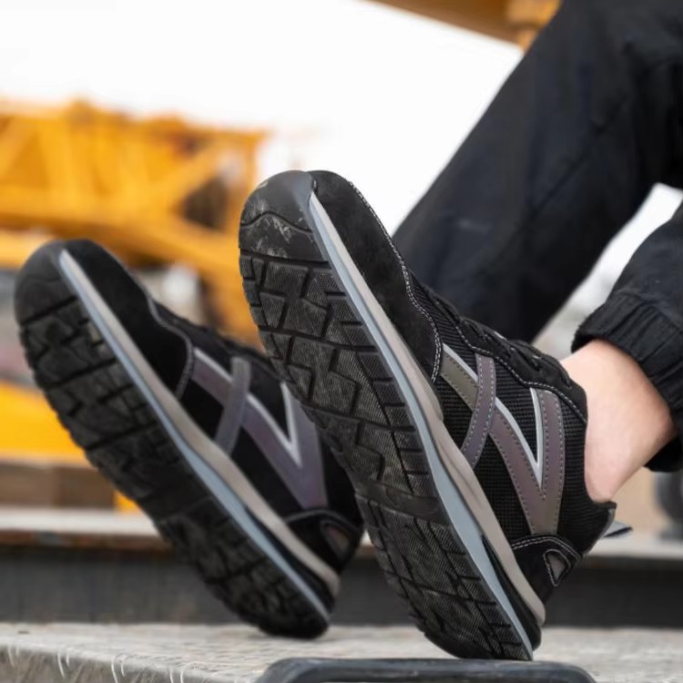 Anti smashing and stab steel toe labor protection shoes breathable summer work shoes men's protective shoes