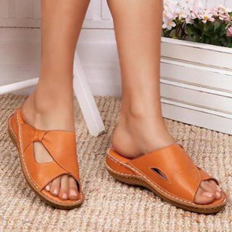 of female manufacturers of large size foreign trade sandals and slippers for spring and summer new flat bottomed