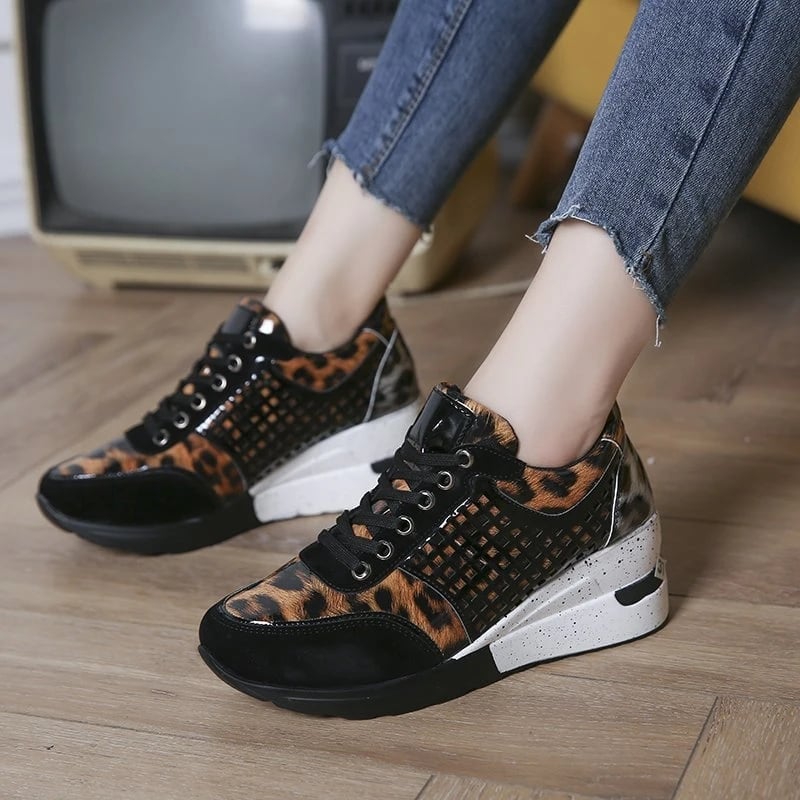 Spring and summer new flat lace up large women's shoes fashion sports casual outdoor single shoes