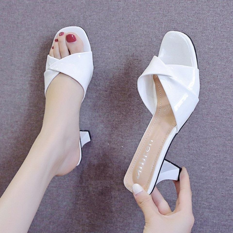 New Luxury Fashion Women's Shoes Summer Square Heels Thick Heels High Heels Slippers for Outdoor Shopping Casual Slippers