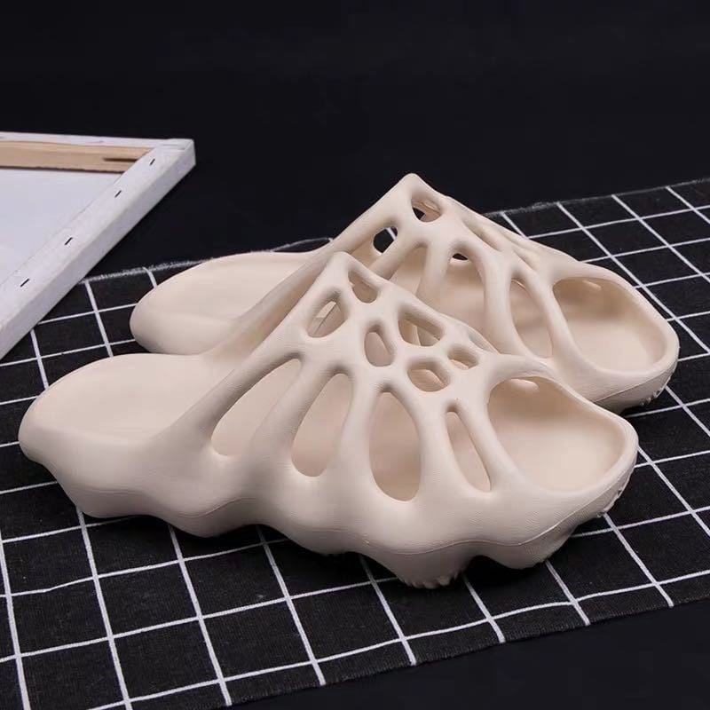 Similar Yeezy Men Women Hole Sandals Slippers Couple Men's Ladies Beach Shoes Indoor Outdoor Casual Slipper Sandal
