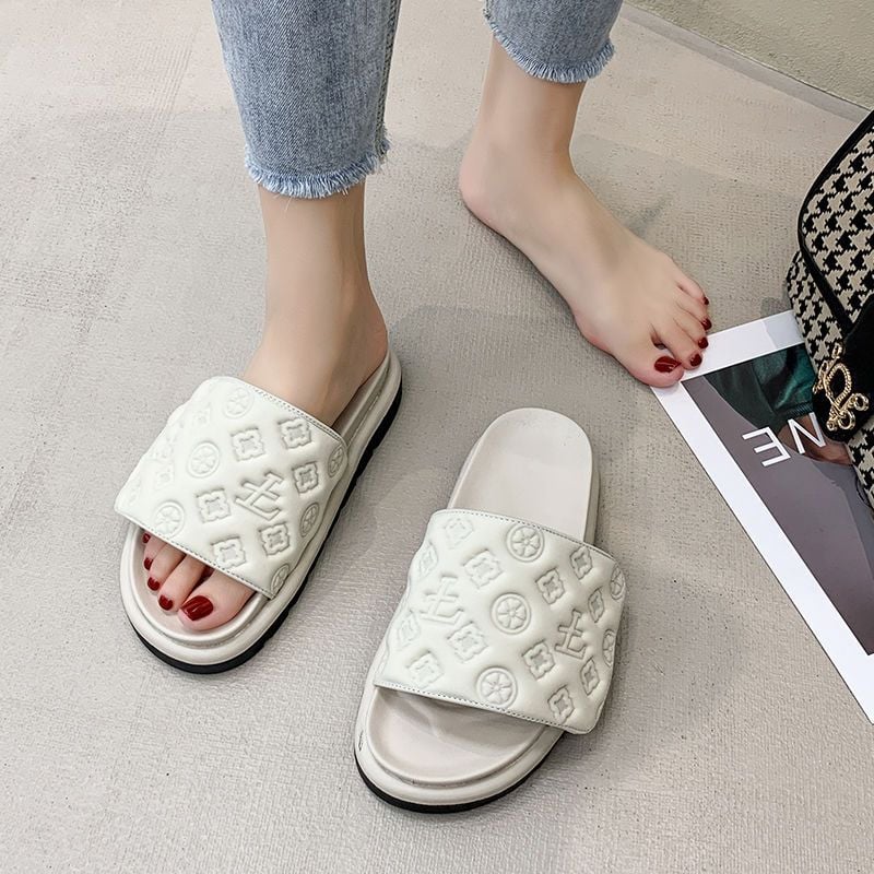 European Station Velcro Slippers Women's Summer Outwear New Thick Sole Girls' Slippers Anti slip Lazy Slippers