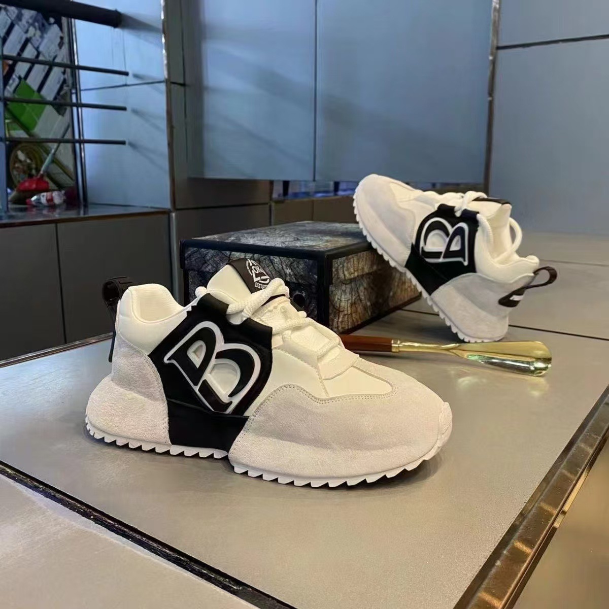 Men's shoes, fashionable and trendy bag sole shoes, wear-resistant and versatile, casual and height increasing dad shoes