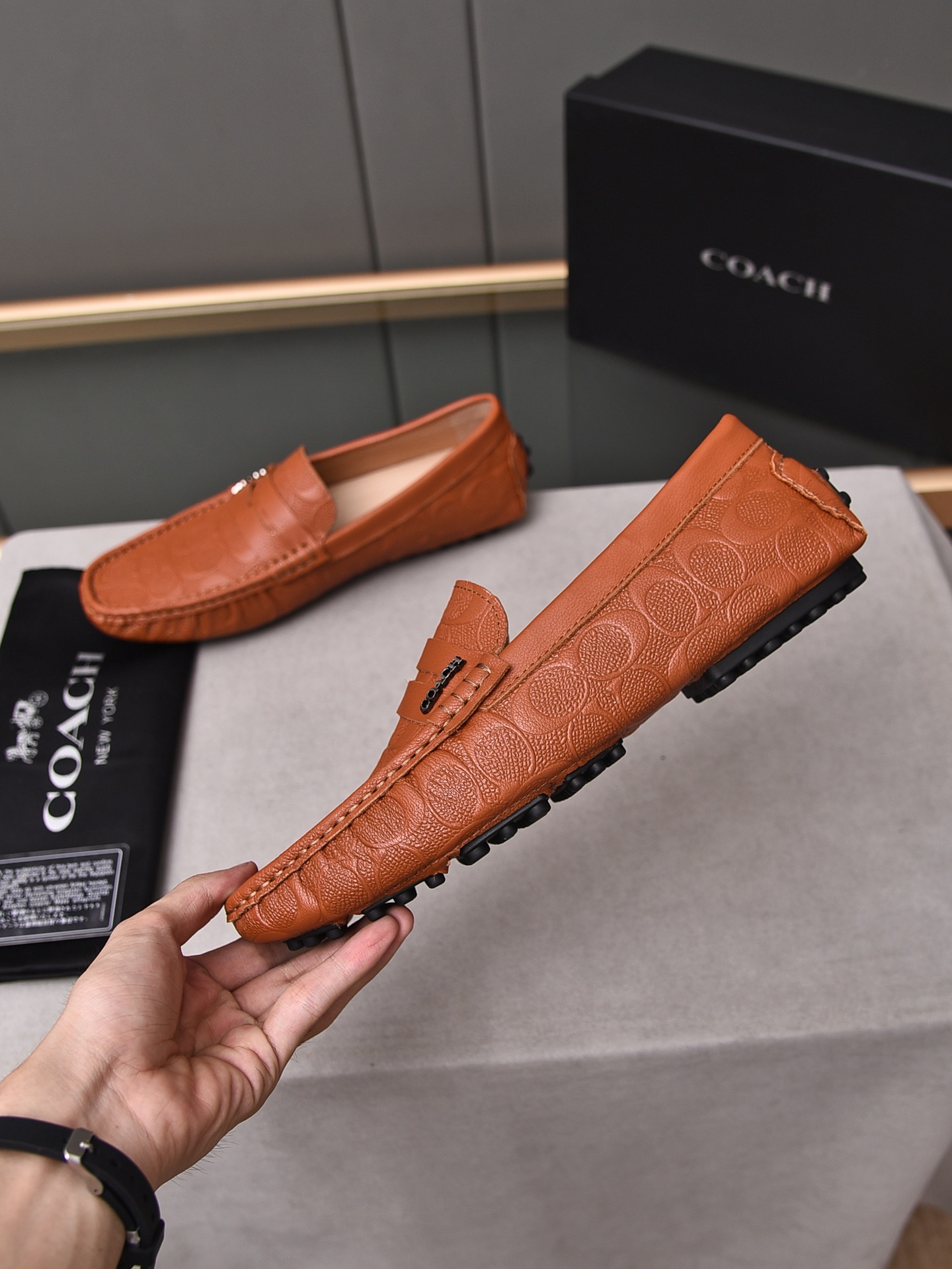 Coach Beanie Breathable Casual Shoes Walking Shoes Couple Shoes Lightweight Loafers Low Top Driving Shoes Size 38-44