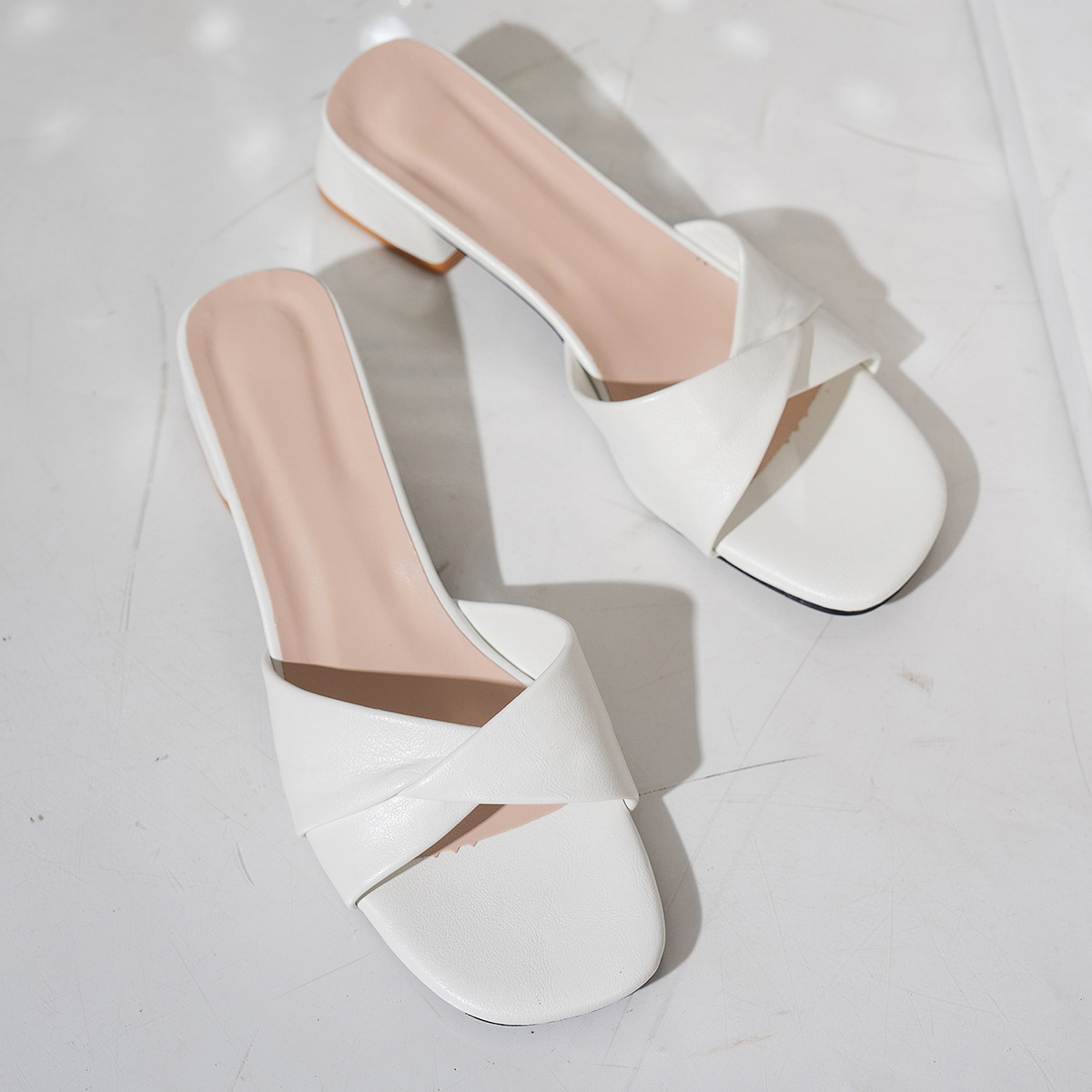 Large size slippers for female Xia, square toe, exposed toe, straight drag, high heels, thick heels, worn outside slippers