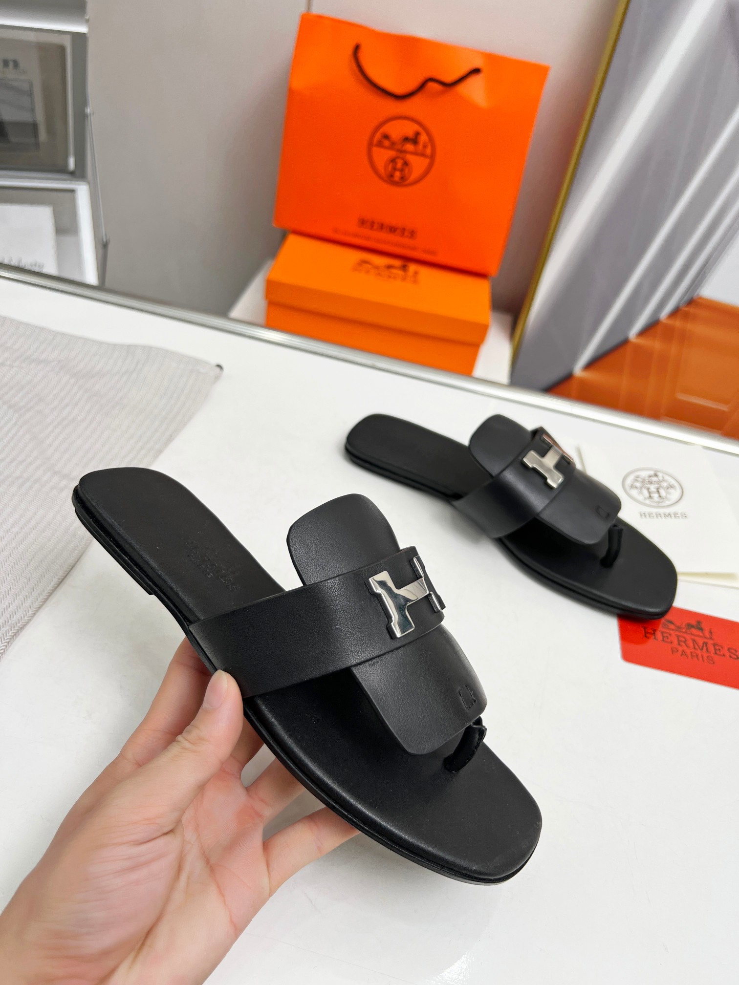 Hermes new fashion trend sandals ladies casual shoes all-match temperament slippers