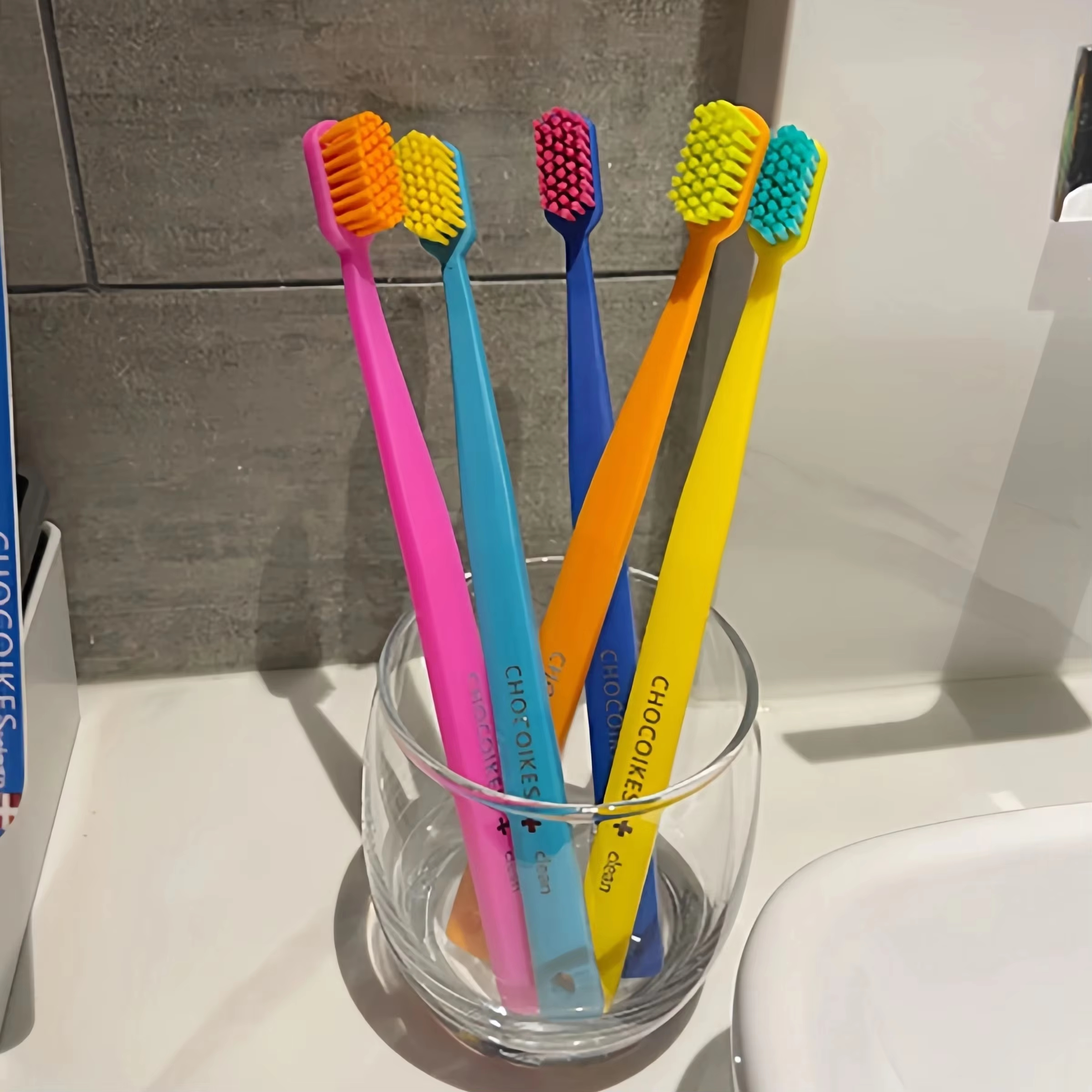 1/5 Packs of Chocolate Swiss Caring Soft Nylon Bristle Toothbrush Set, Ergonomic Handle, Ideal Choice for Travel and Hotels