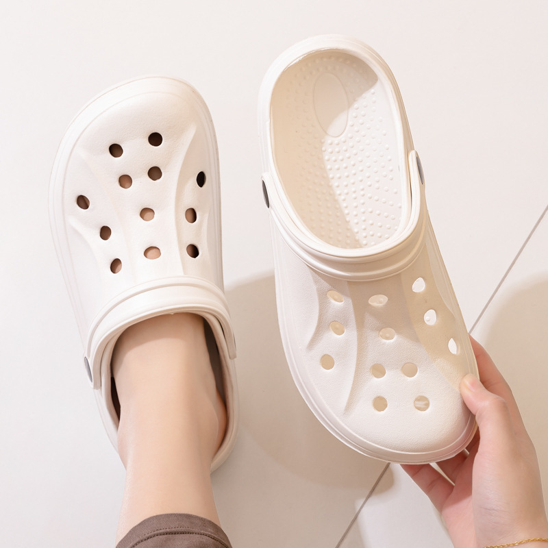Summer slippers ladies thick-soled sandals non-slip hole shoes massage slippers Korean couple beach shoes garden shoes