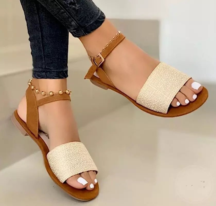 Flat casual sandals for women, new plus size one button with solid color, European and American open toed fish mouth sandals
