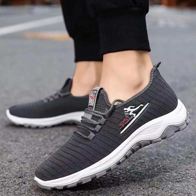 2023 New Men's Sports Shoes Soft Sole Flyknit Single Shoe Lace up Comfortable Lightweight Running Shoes
