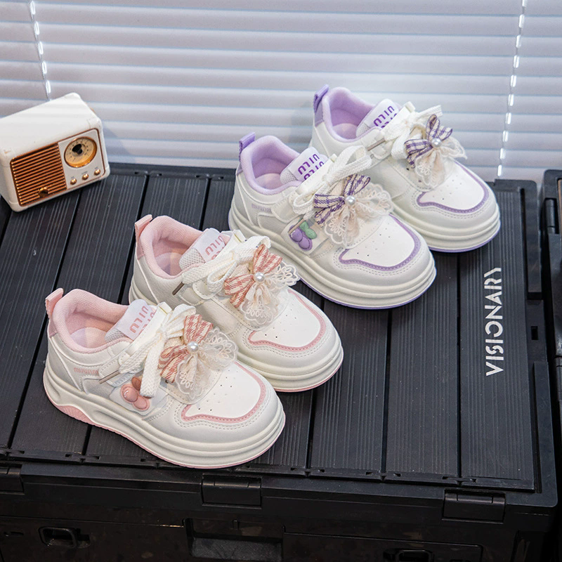 Children's board shoes, girls' sports shoes, spring 2026 new sweet anti slip soft sole casual children's shoes