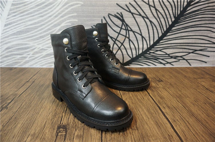Martin boots female British wind new bootsboots handsome breathable autumn and winter thick black motorcycle boots