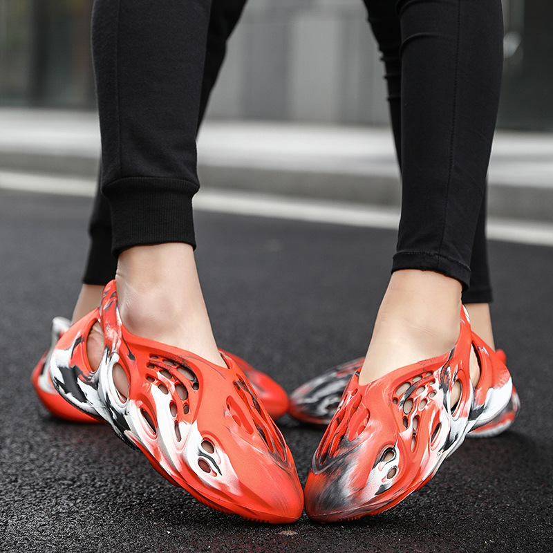 Men's hole shoes, fashionable men's and women's casual shoes, couple sports shoes