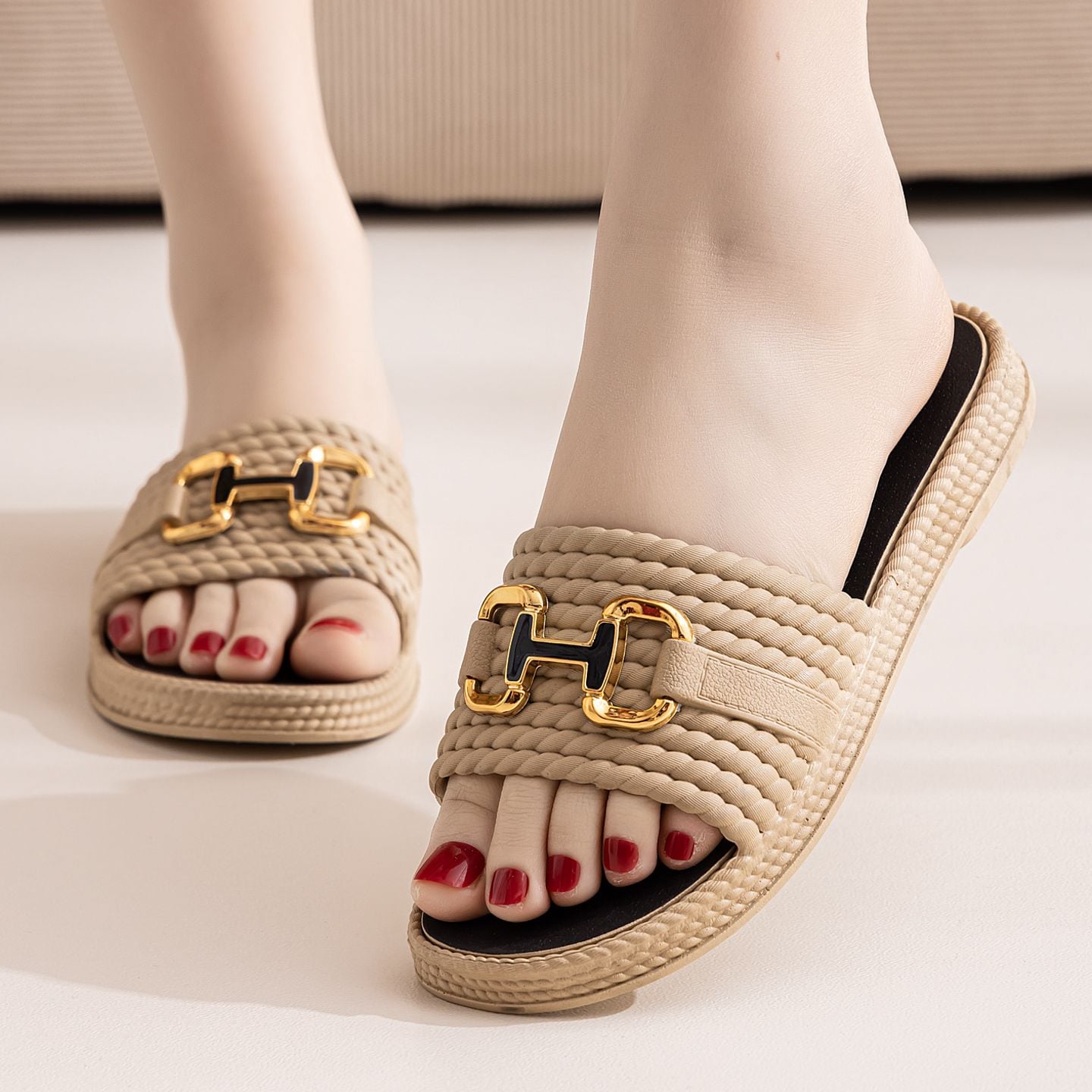 Women's Slippers Trendy Style Beach Slippers Can Be Worn Out Premium Fashion Women's Casual