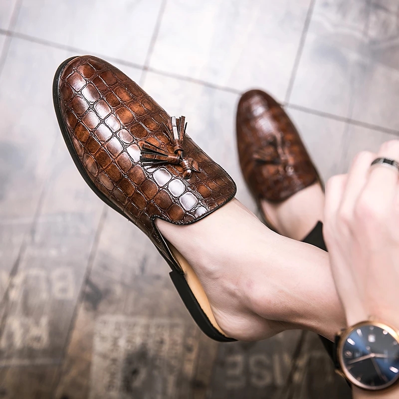 Black patent leather crocodile men half shoes slippers Baotou sandals and slippers small leather shoes foot tassel shoes