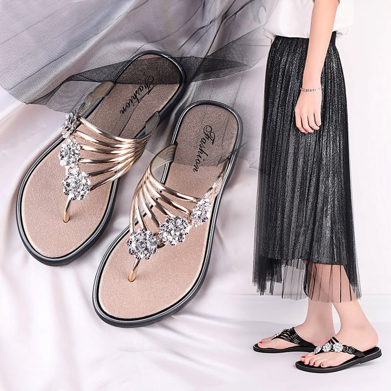 Women's slippers Summer sandals New style flat bottom pinch leg women's shoes Light slippers Women's casual flip flops