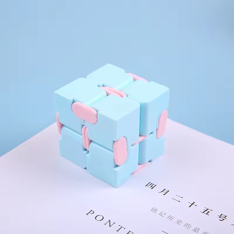1PC Stress relieving Pocket Fingertip Magic Cube Flip Cube Macaron Six sided Toy Creative Finger Unlimited Magic Cube