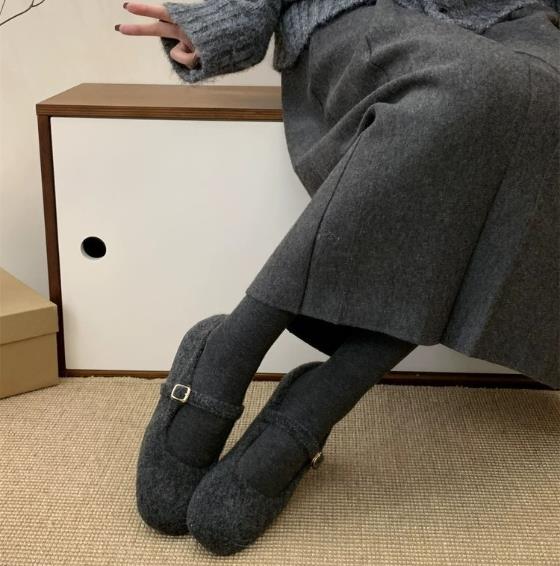 1Pair Internally raised gray fur shoes for external wear, versatile for autumn and winter 2025, Mary Jane single shoes