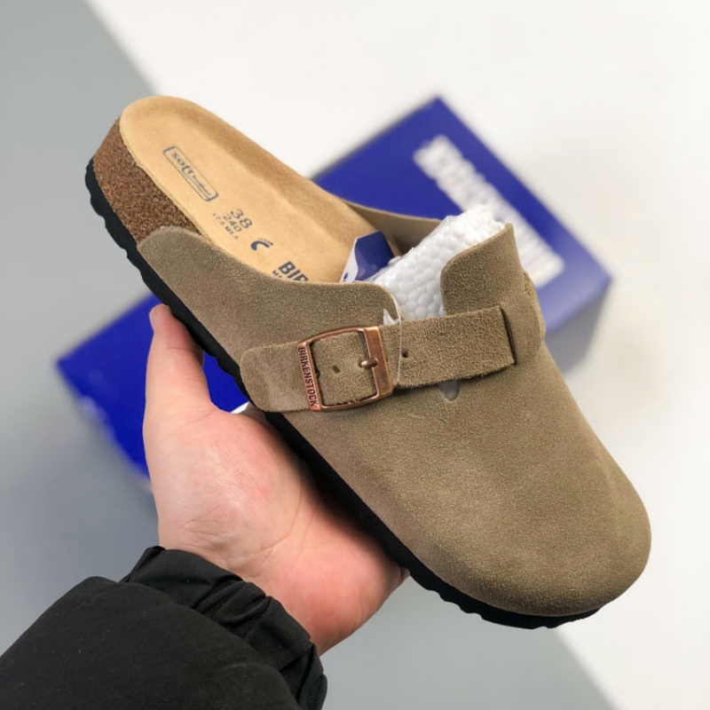 New Birkenstock sandals: made of soft, cushioned cowhide suede for all-day comfort; unisex round-toe summer sandals