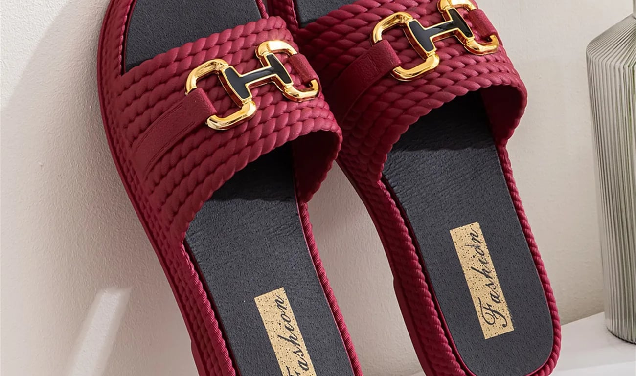 Women's Slippers Trendy Style Beach Slippers Can Be Worn Out Premium Fashion Women's Casual