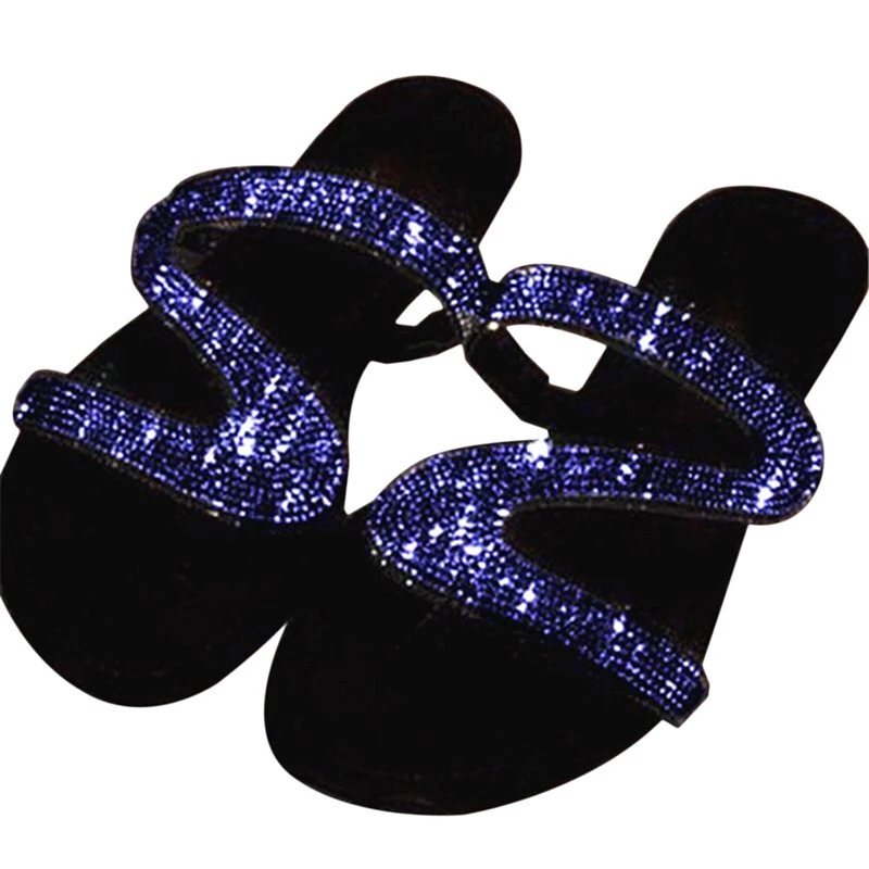 Summer Home Slippers Rhinestone Beach Slippers Women Rivet Sandals Outdoor Wild Soft Surface Flat Bottom Non-slip Flip Flop