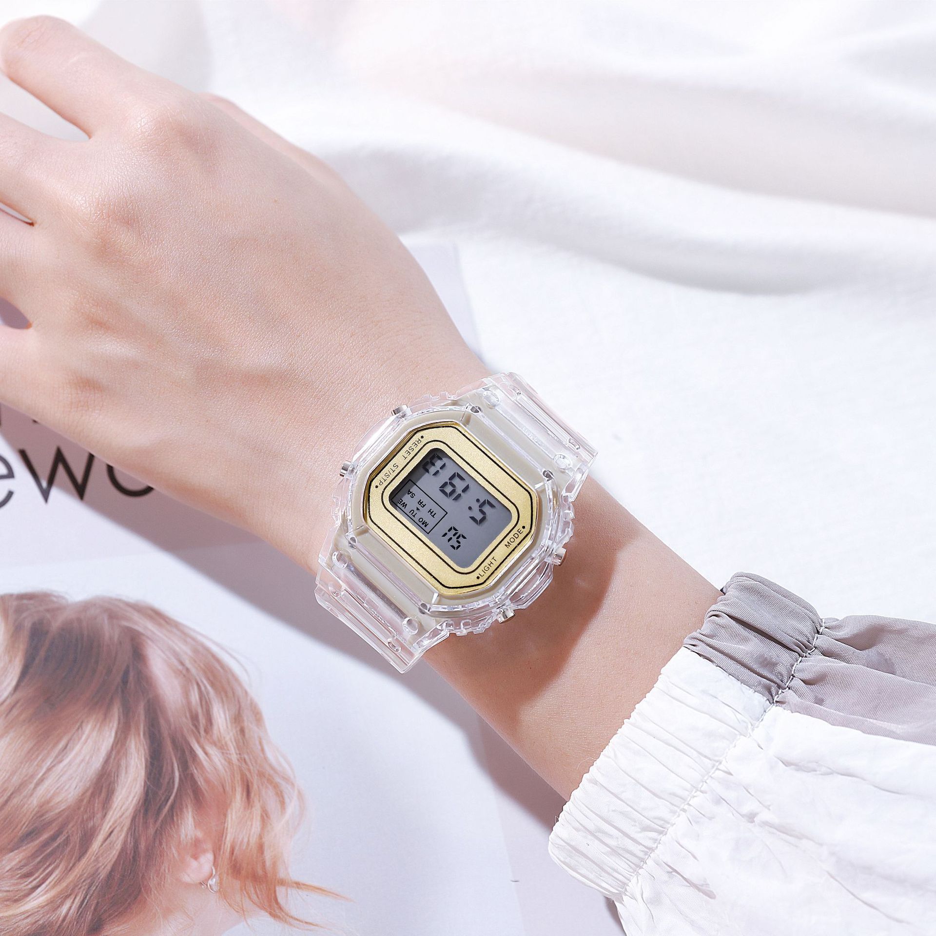 New Fashion Transparent Electronic Watch LED Ladies Wristwatch Sports Waterproof Electronic watchs Candy Multicolor Student Gift