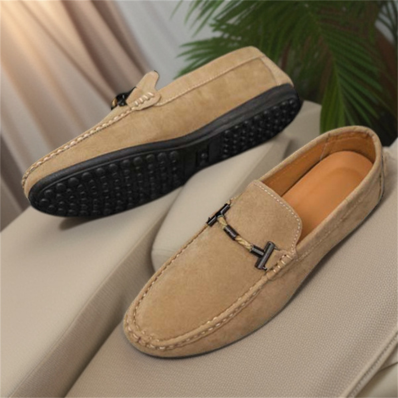 Black Men's Casual Shoes Men's Leather Shoes High-quality and Fashionable Bean Shoes