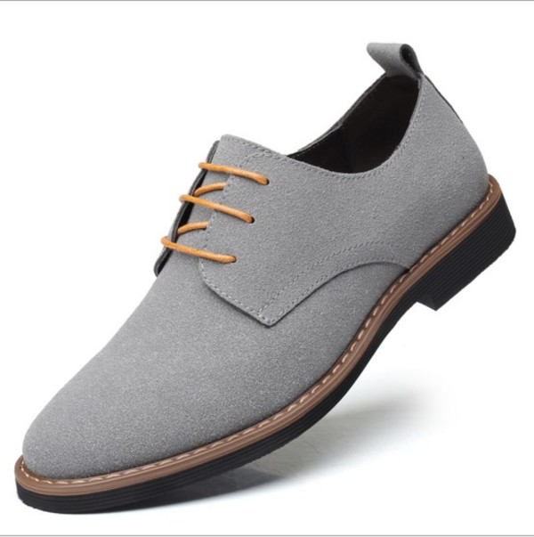 38-46 Fashion Tassel Business ShoesWholesale Men Breathable Leisure Soft Leather Pointed Dress Wedding Shoes Men Loafers