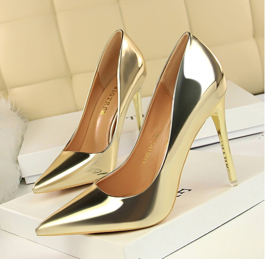 new European and American style metal heel super high heel shiny patent leather shallow pointy sexy nightclub slim high hee