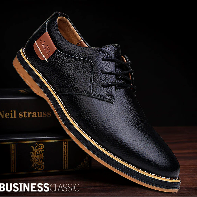 2025 Men's Leather Shoes Fashion Business Leisure Handmade Stitching Chelsea Leather Shoes