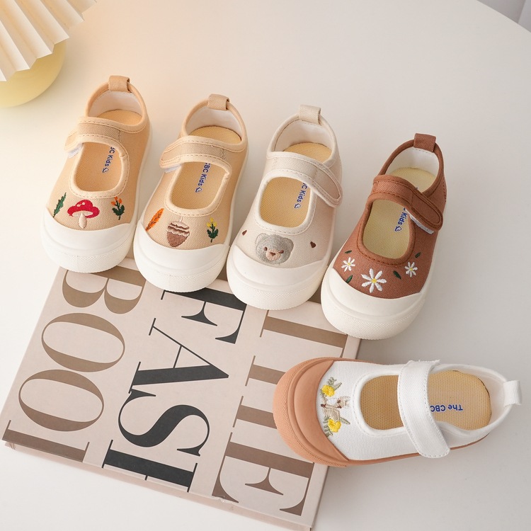 Korean version of the niche children's shoes 22 autumn new boys and girls small scoop shoes cloth single shoes floral embroidery
