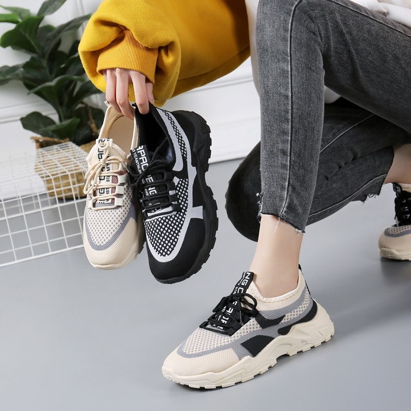 New Ultra-light Running Shoes Sports Women's Shoes Mesh Non-slip Breathable Soft-soled Lightweight Casual Shoes
