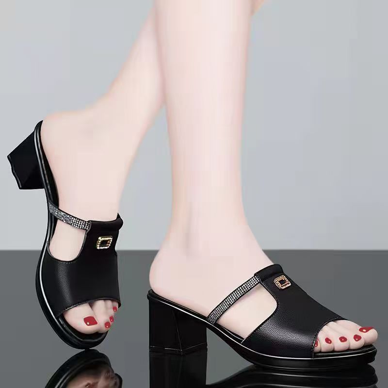 Women's Peep Toe Slippers Summer New Soft Sole Non Slip Fashion Versatile Outdoor Med Heel Slippers Sandals